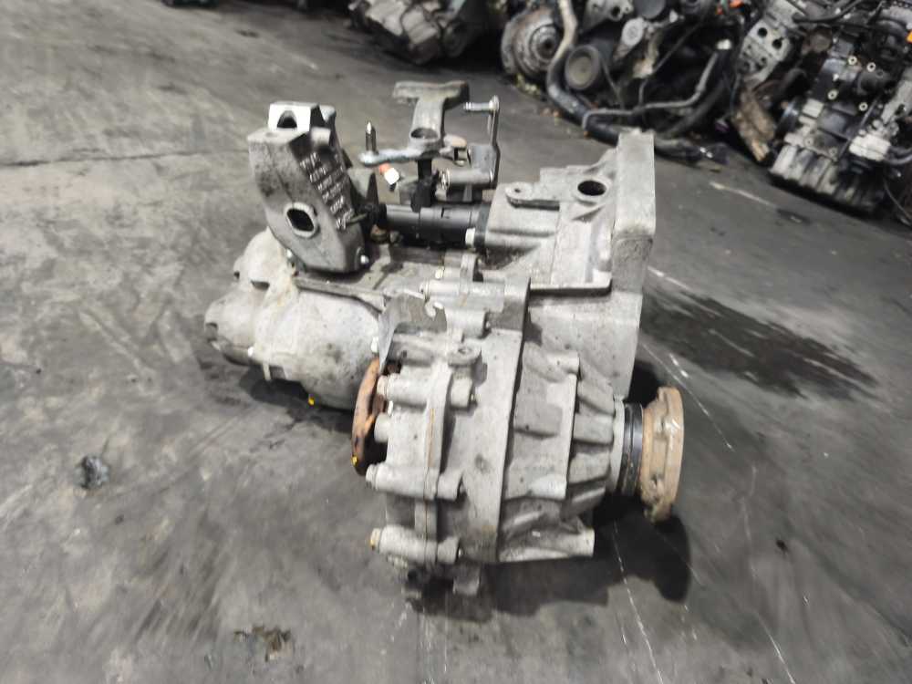 BOITE DE VITESSE VW / AUDI / SEAT / SKODA 1.9TDI CODE GQN ( 6-VITESSES ) - Vue 3